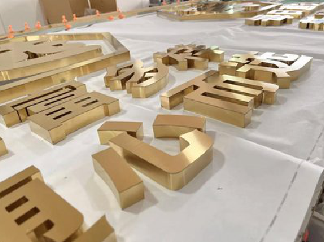 九江拉丝不锈钢字的特点。